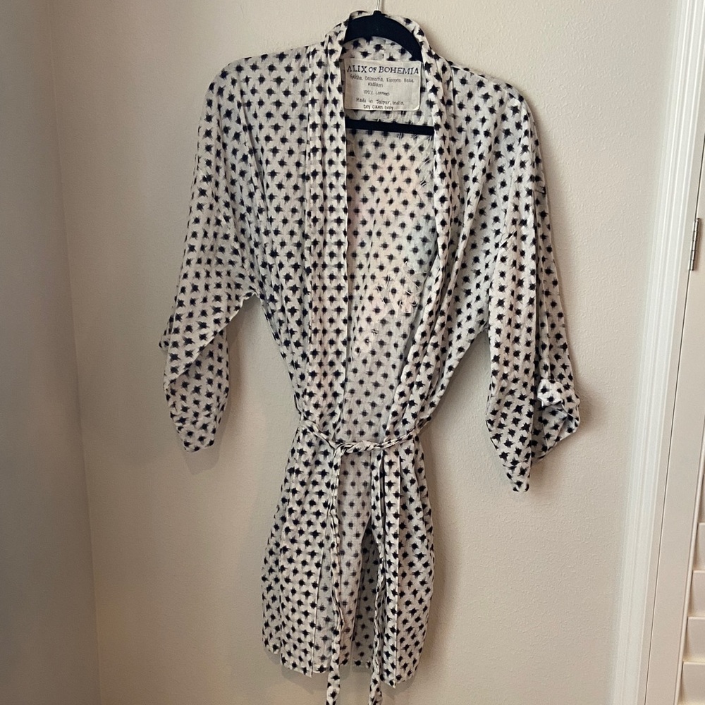 Alix of Bohemia Geisha Dalmatia Kimono Robe Black/White Medium - Picture 2 of 5